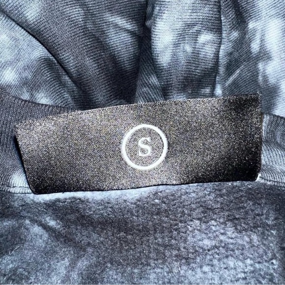 ✨ Civil Regime Fight Or Flight V2 Sweatshirt ✨ - Picture 3 of 4